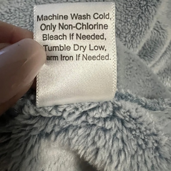 Vera Bradley Plush Fleece Robe S/M~ Warm And Cozy~ Blue Gray. - Picture 5 of 9